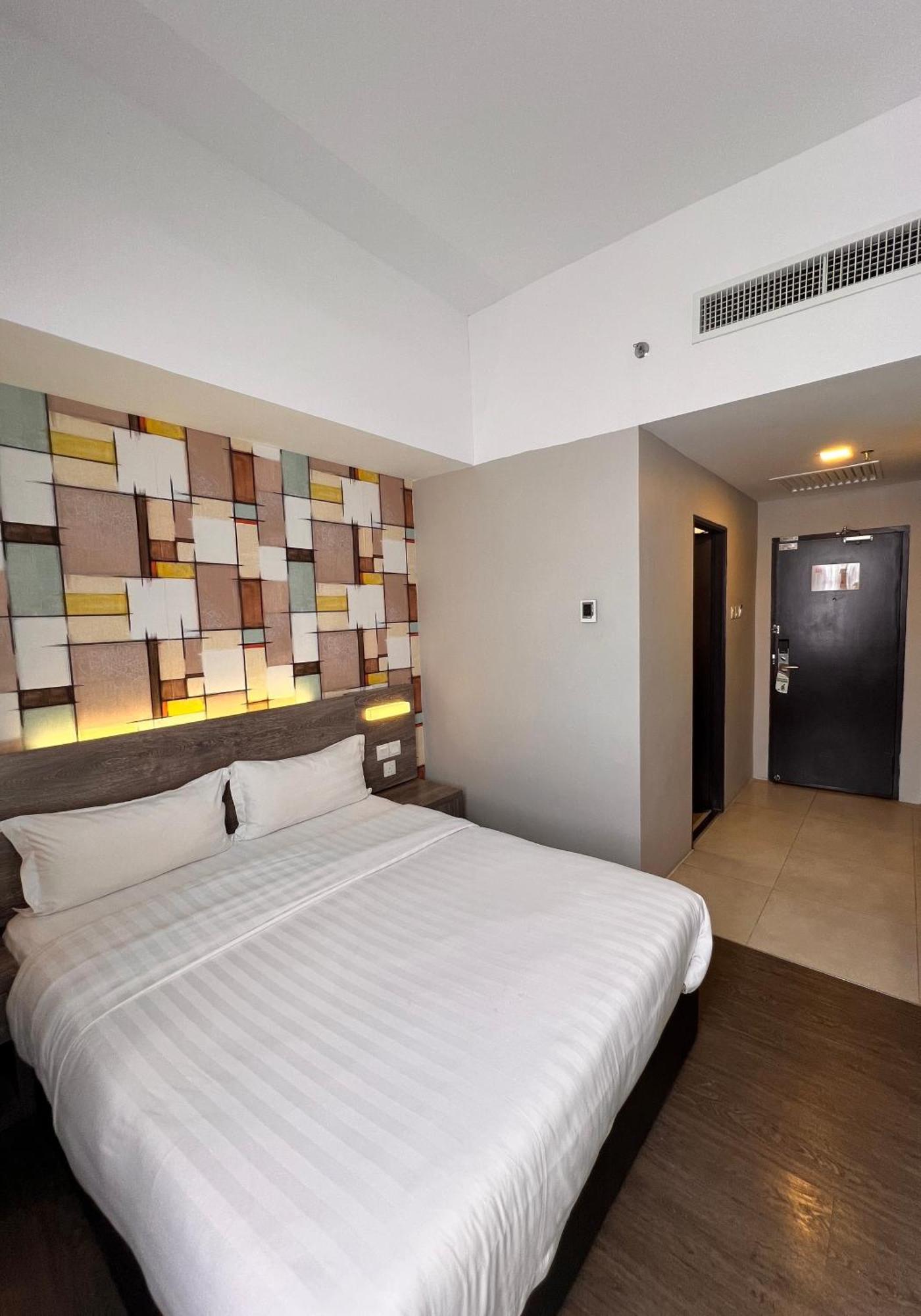 Ajang Hotel Miri Exterior photo