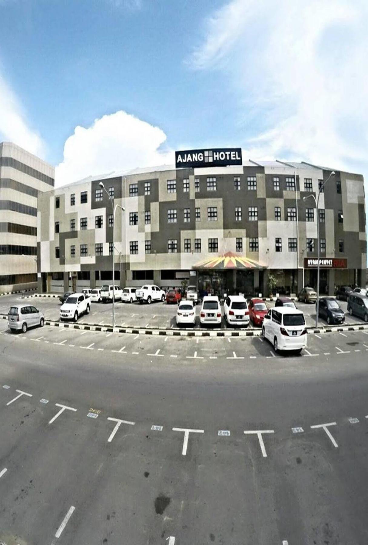 Ajang Hotel Miri Exterior photo