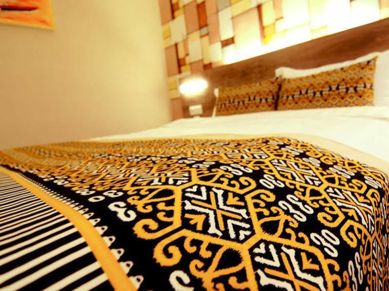 Ajang Hotel Miri Exterior photo